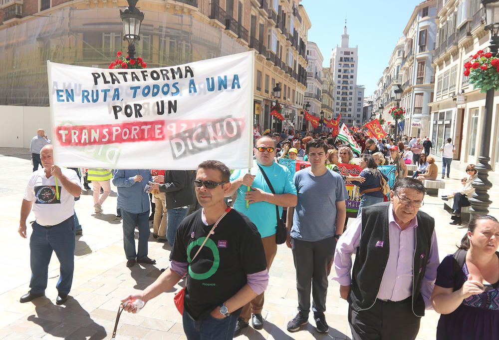 Miles de personas secundan en Málaga la marcha central del Primero de Mayo en Andalucía