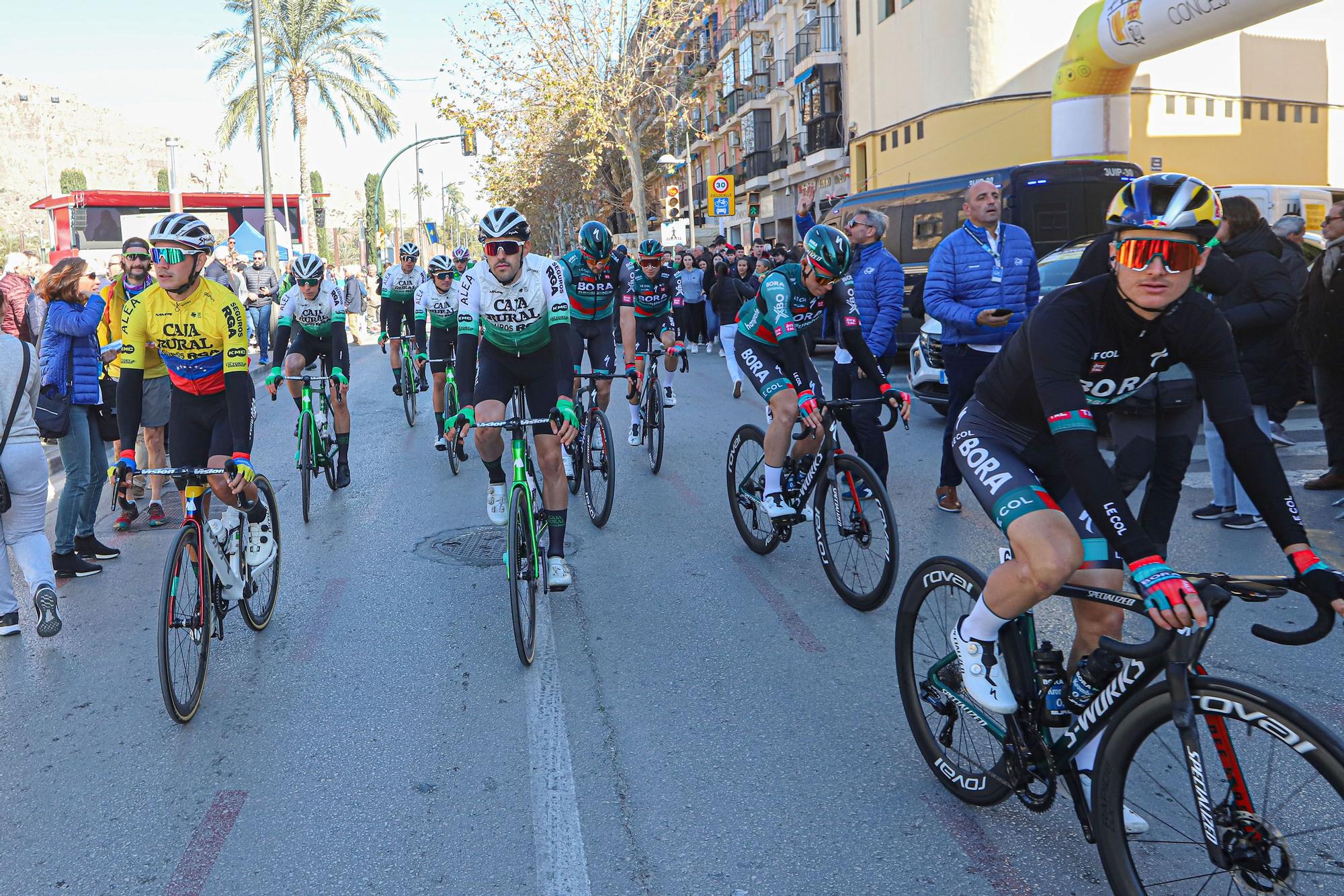 Salida de la 74 Vuelta Ciclista a la Comunidad Valenciana desde Orihuela