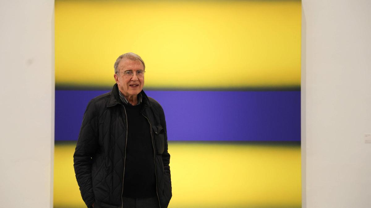 José María Yturralde, ante una de sus obras en el Centre del Carme.