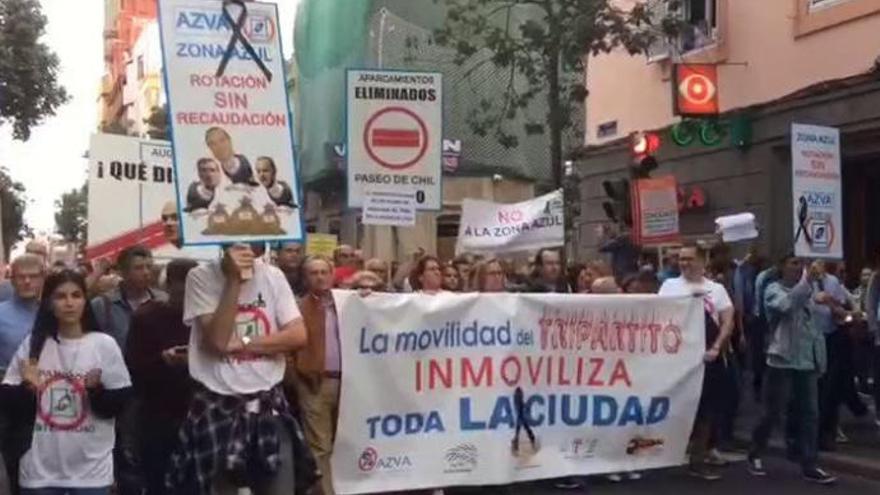 Manifestación contra la MetroGuagua y el carril bici en Las Palmas de Gran Canaria