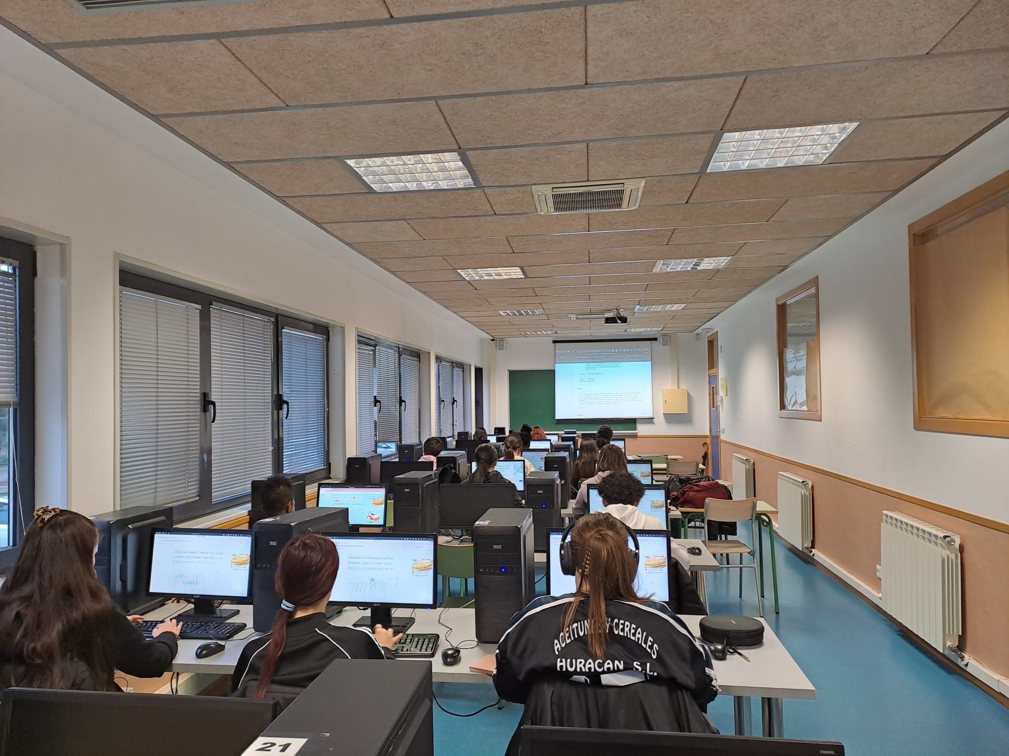 Aula de informática del IES Miguel de Molinos