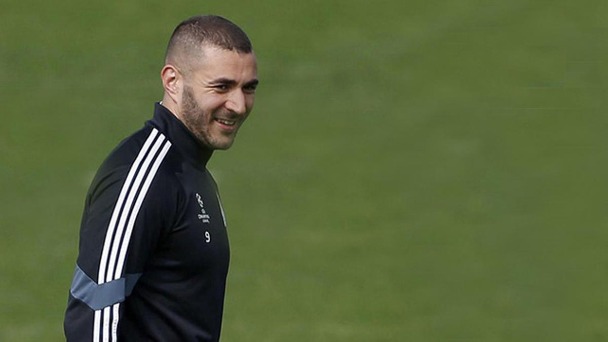 Karim Benzema, durante un entrenamiento en la ciudad deportiva de Valdebebas