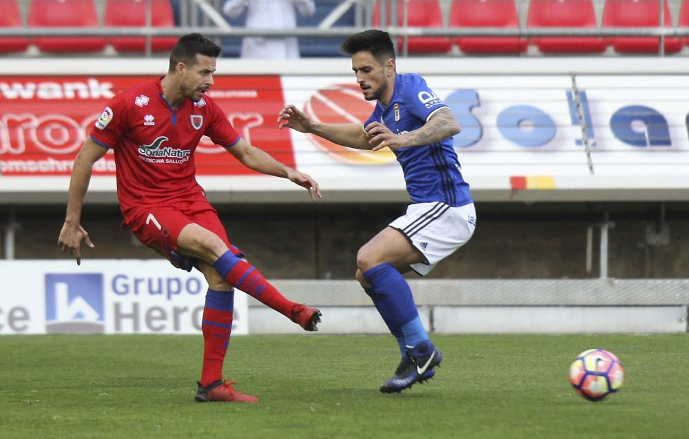 El partido entre el Numancia y el Real Oviedo, en imágenes