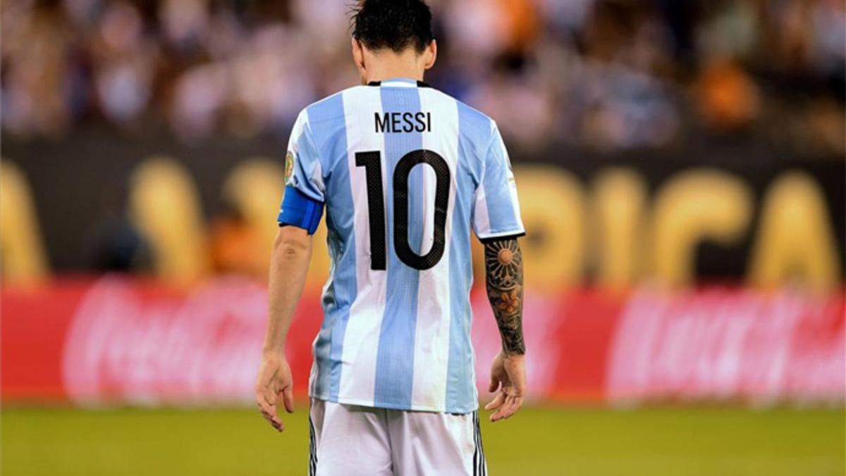 Messi sigue muy lejos de un posible regreso con Argentina