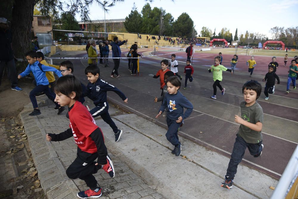 Uns 800 escolars donen relleu un any més al Cros de Manresa al Congost