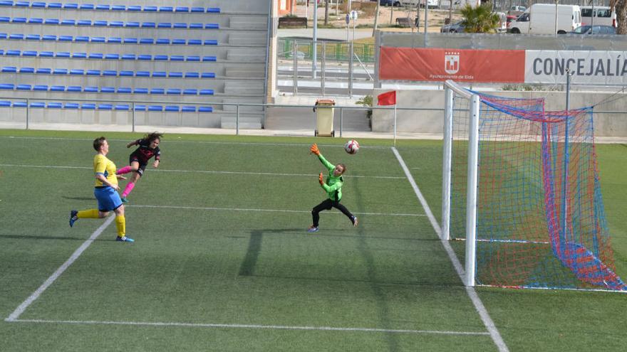 Nazareth bate a la meta orcelitana para establecer el 3-0.