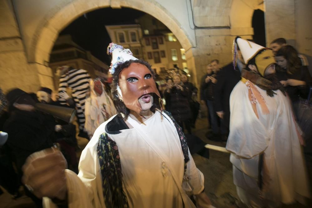 Entierro de la sardina en el Carnaval de Oviedo