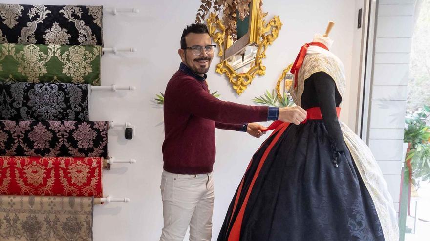 José Hernández vestirá a la Bellea del Foc adulta 2026 y a sus damas de honor