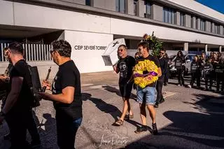 Castelló “entierra” a la educación pública en su protesta por las deficiencias y la falta de recursos