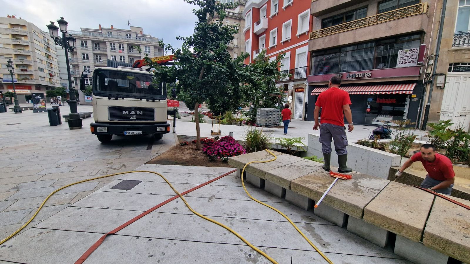 Vilagarcía se “atrinchera” a 24 horas de la invasión.