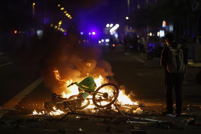 Los lectores de EL PERIÓDICO, sobre los disturbios en Barcelona: "Convocar no es lo mismo que movilizar con sentido"