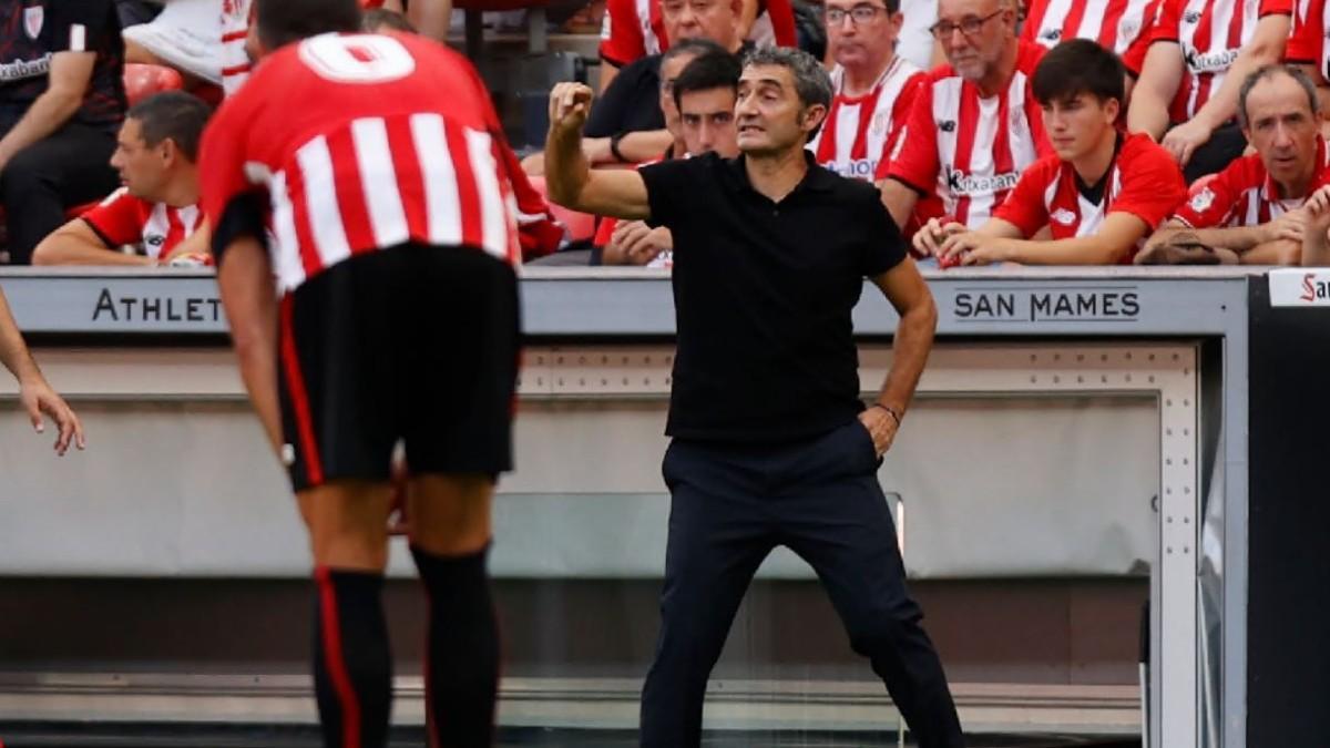 Valverde da órdenes durante el partido ante el Espanyol