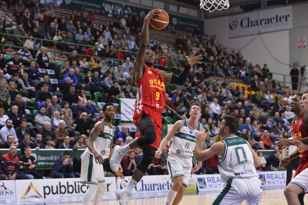 Triunfo del UCAM Murcia ante el Dinamo Sassari