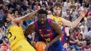El Barça intimida el Tenerife amb una pallissa (100-67)