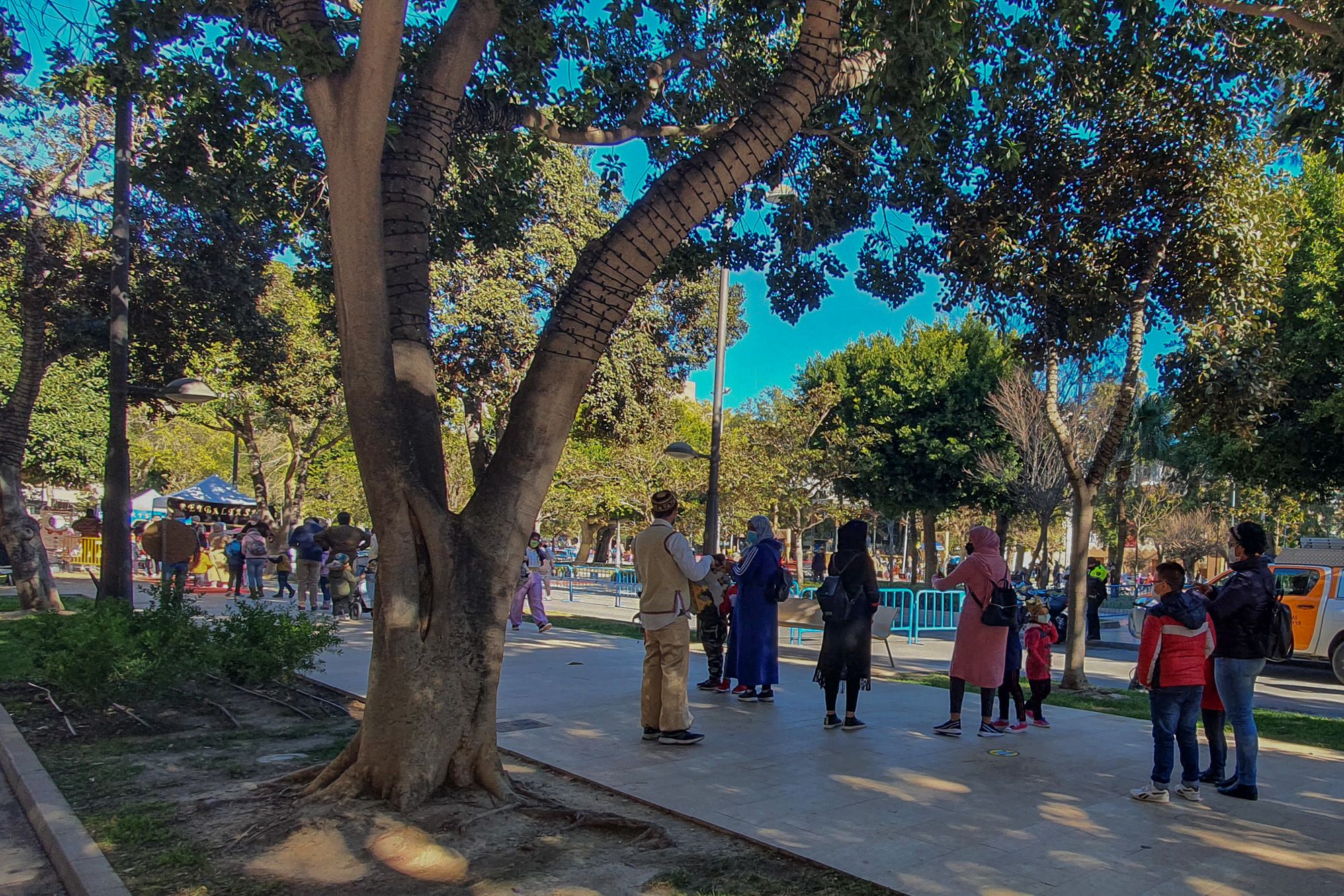 Los Reyes Magos reciben a los niños de Orihuela en la Glorieta