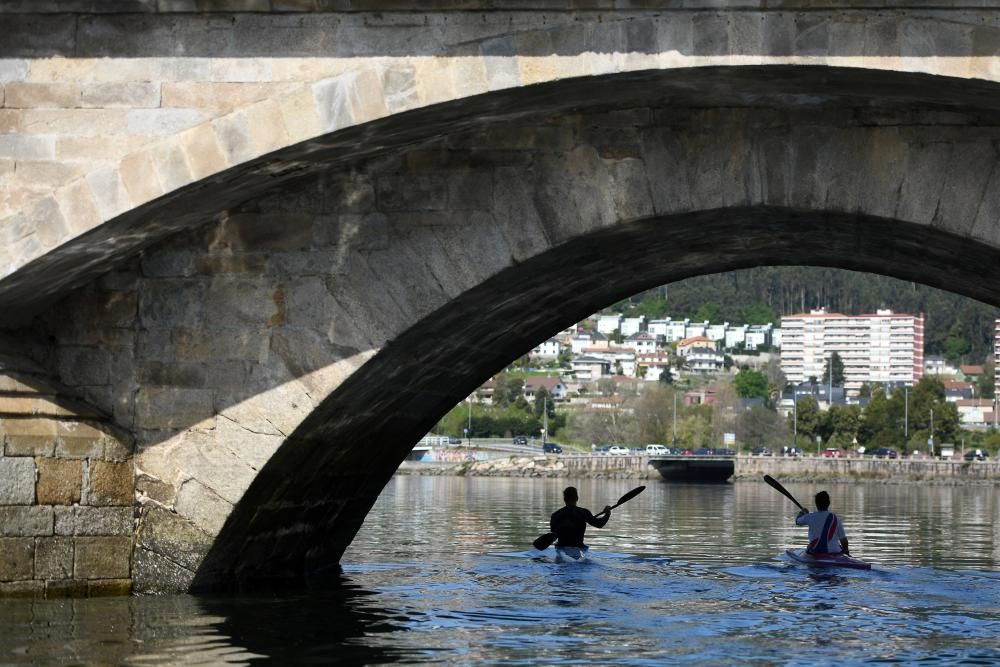 Dragado del Lérez | Los lodos dificultan los entrenamientos de piragüistas de élite de Pontevedra