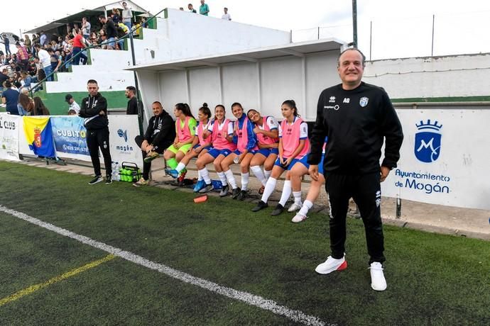 26-01-20  DEPORTES. CAMPOS DE FUTBOL MUNICIPAL DE ARGUENEGUIN. ARGUINEGUIN. MOGAN. Partido de futbol femenino entre los equipos del Femarguín contra el Tenerife B disputado en Campo de futbol Municipal de Arguineguin.  Fotos: Juan Castro  | 26/01/2020 | Fotógrafo: Juan Carlos Castro