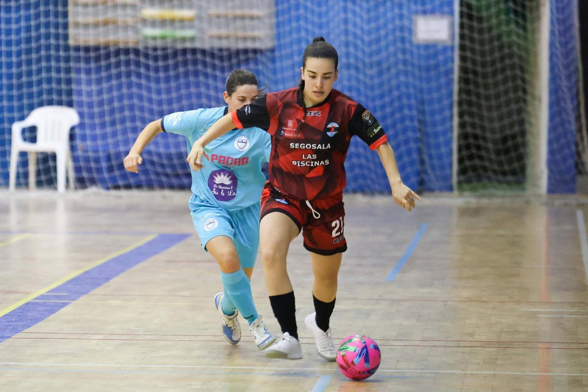 Larissa se viste de superheroína para darle un punto al San Pablo-Eivissa