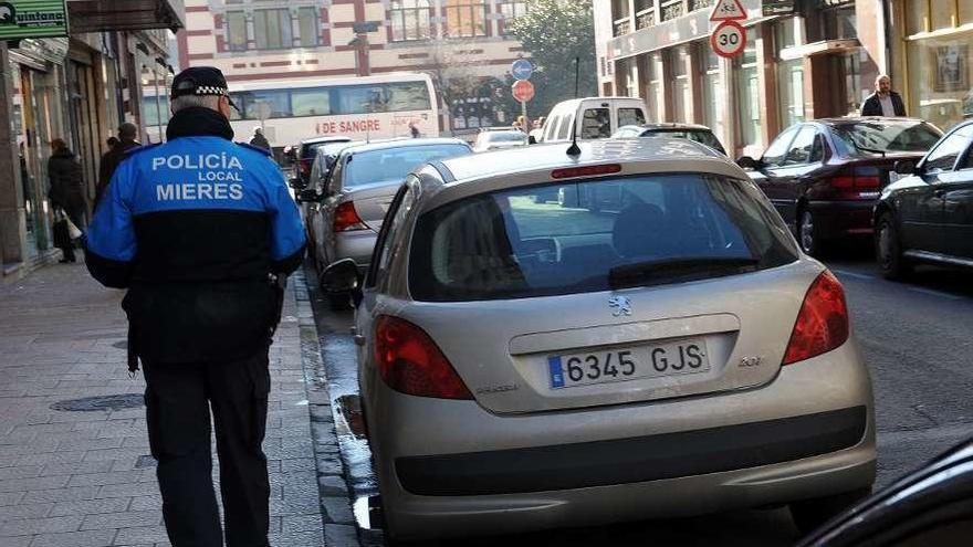 Uno de los agentes municipales recientemente jubilado