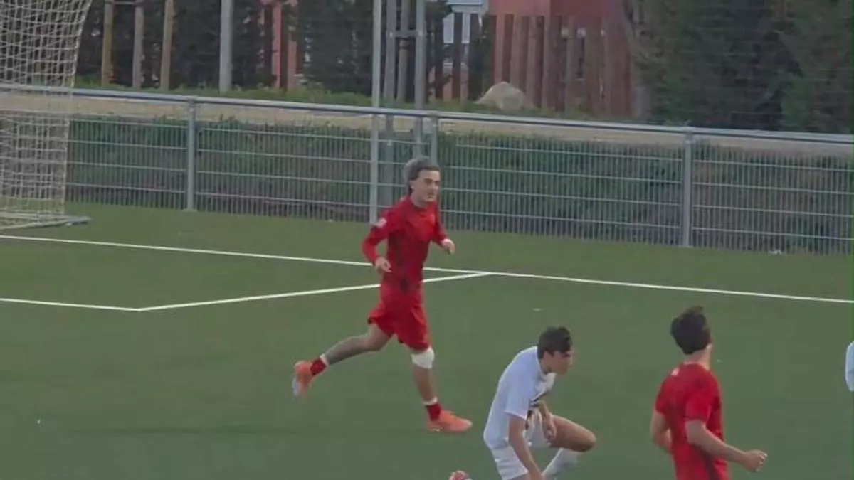 Así juega el extremo Álex González, del CF Damm