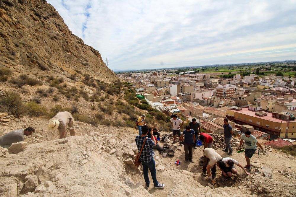 Excavaciones en el yacimiento arqueológico de Callosa de Segura