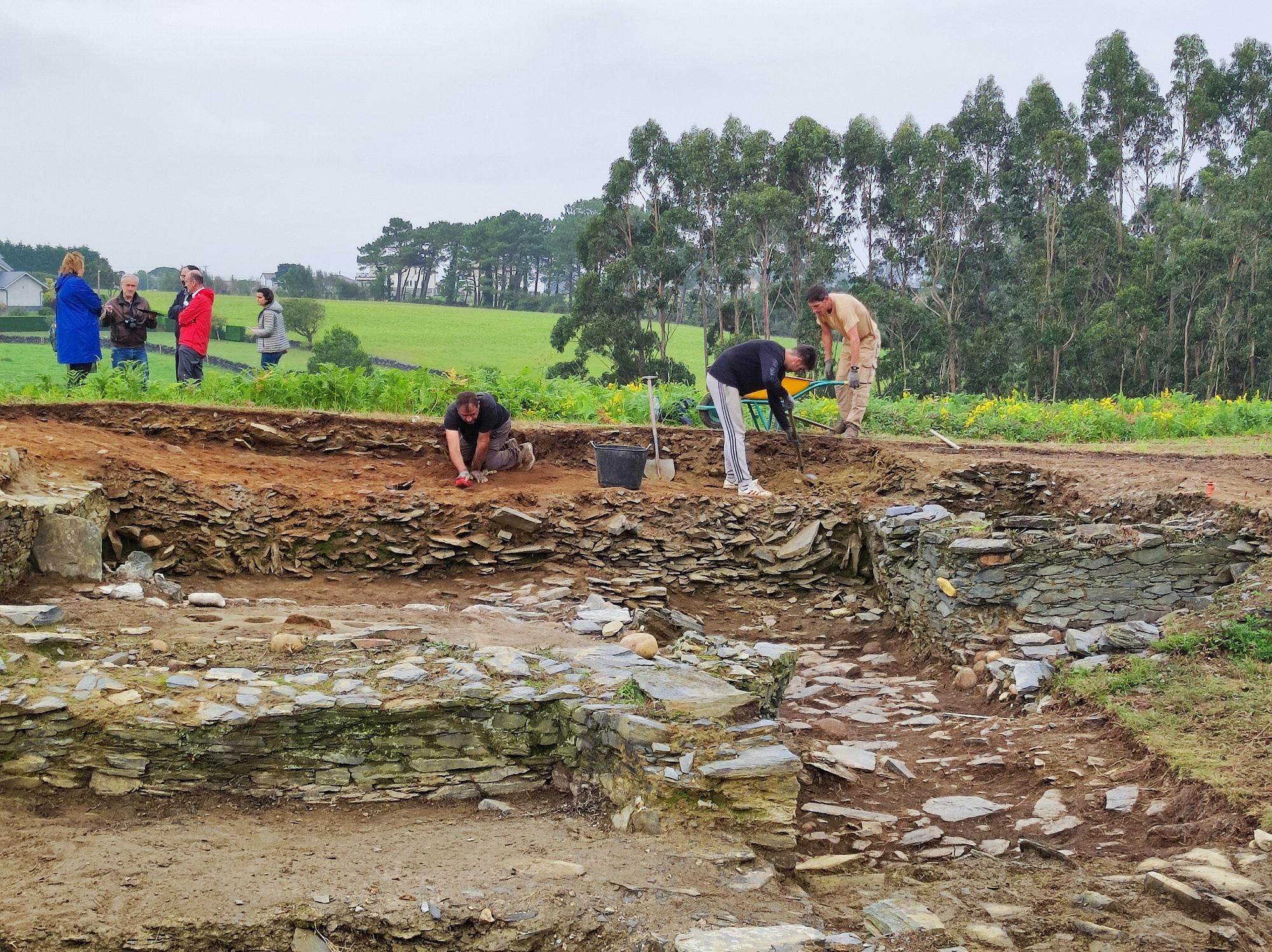 Trabajos en la segunda campaña de excavaciones de la etapa reciente del castro de Mohías