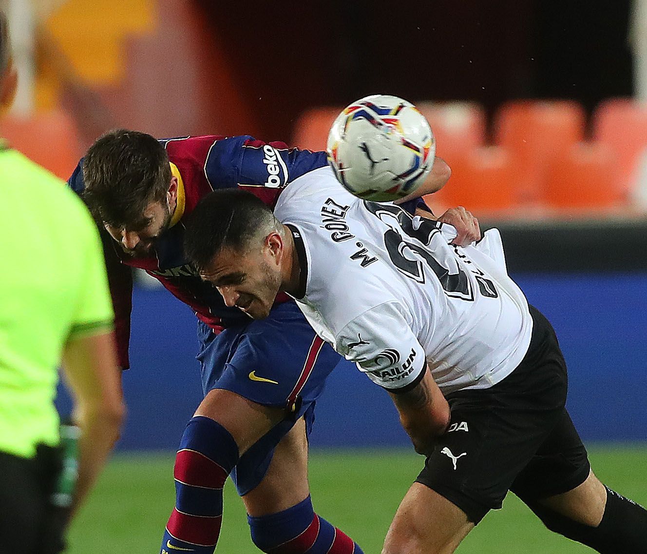 Todas las imágenes del partido entre el Valencia CF y el Barcelona