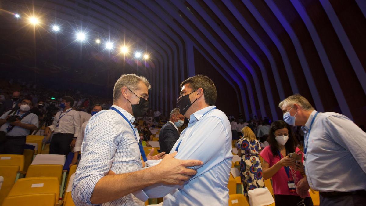 Las imágenes del congreso regional del PP celebrado en el Palau de Les Arts Reina Sofía