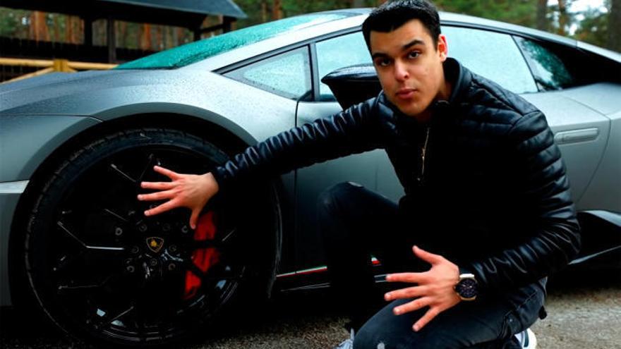 El youtuber AlphaSniper97, detenido por ir a 228 km/hora en un Lamborghini