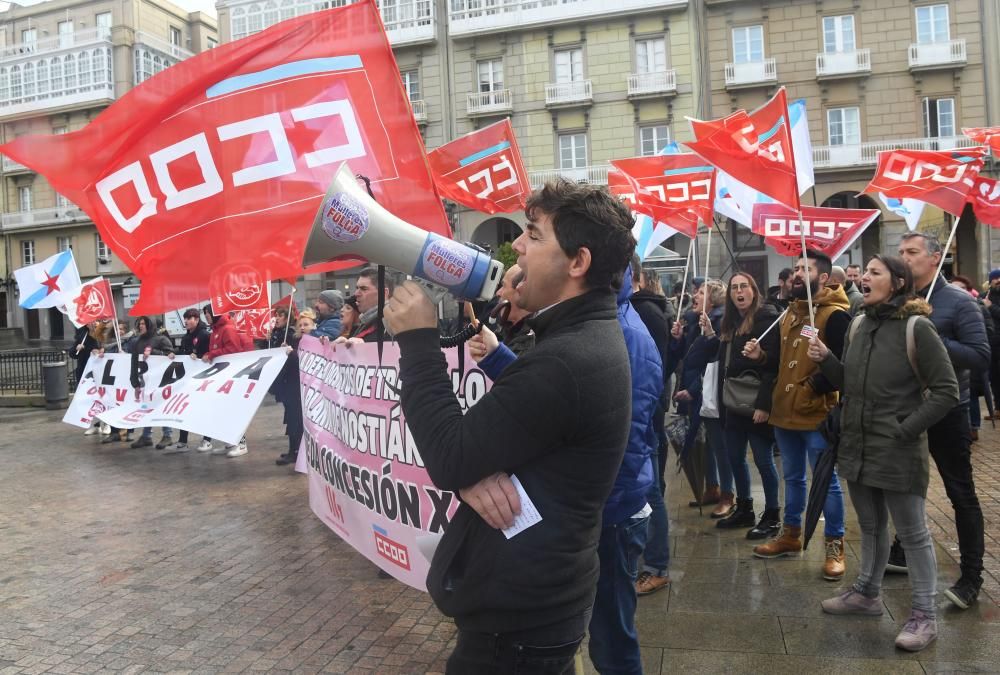 Trabajadores de Nostián protestan en María Pita