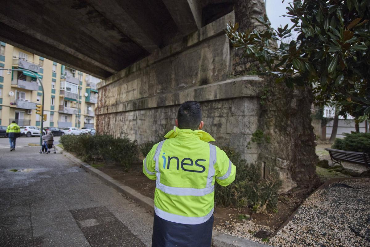 Les fotos de la revisió del viaducte de Girona per part d'Adif