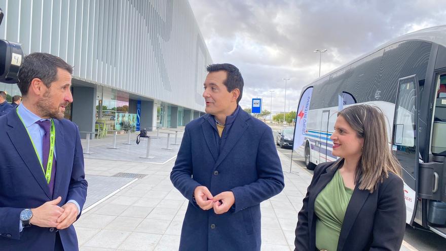 El consejero José Manuel Pancorbo visitó hoy el Aeropuerto Internacional de la Región.