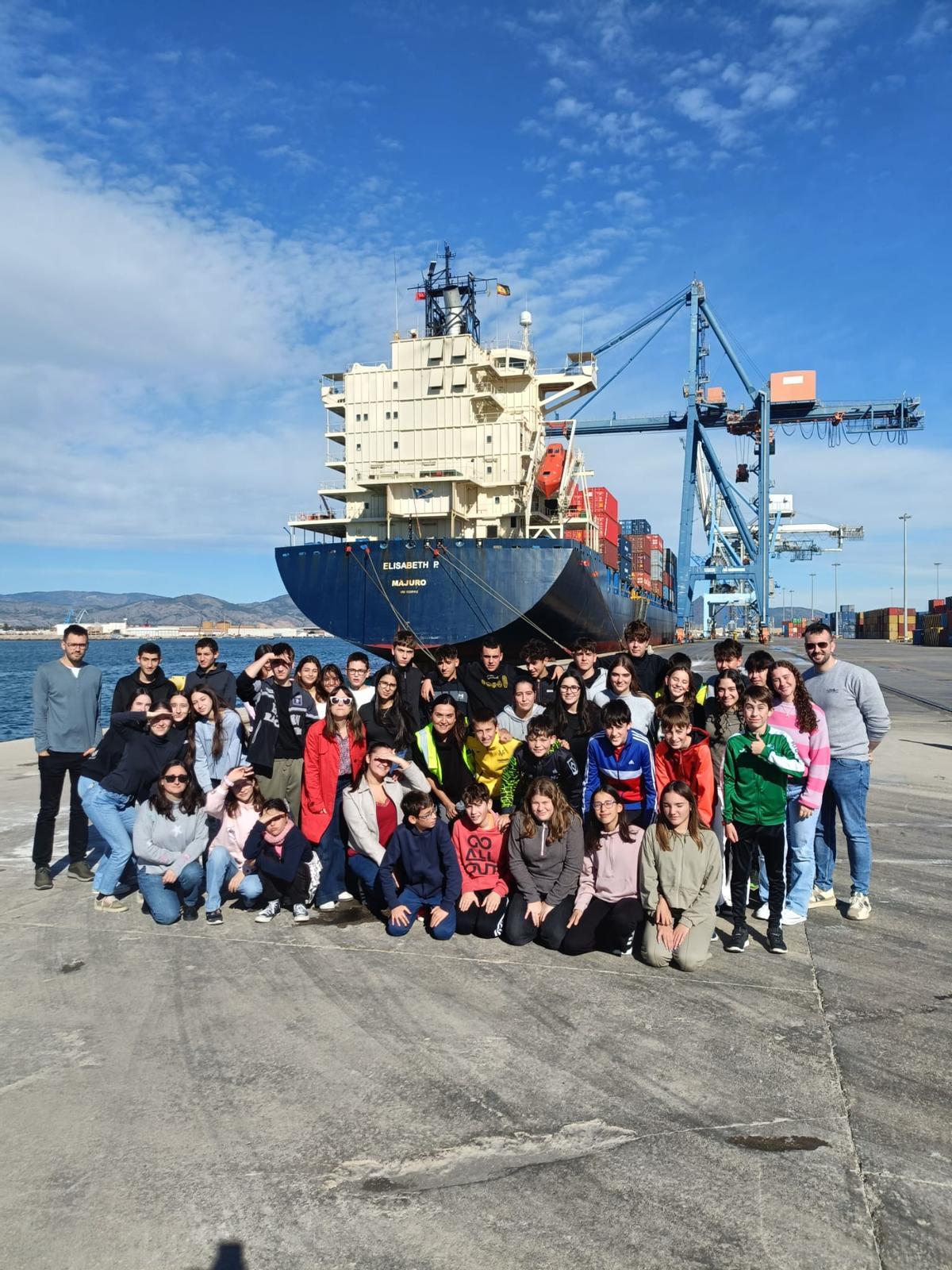 Asistentes a una de las actividades para escolares.