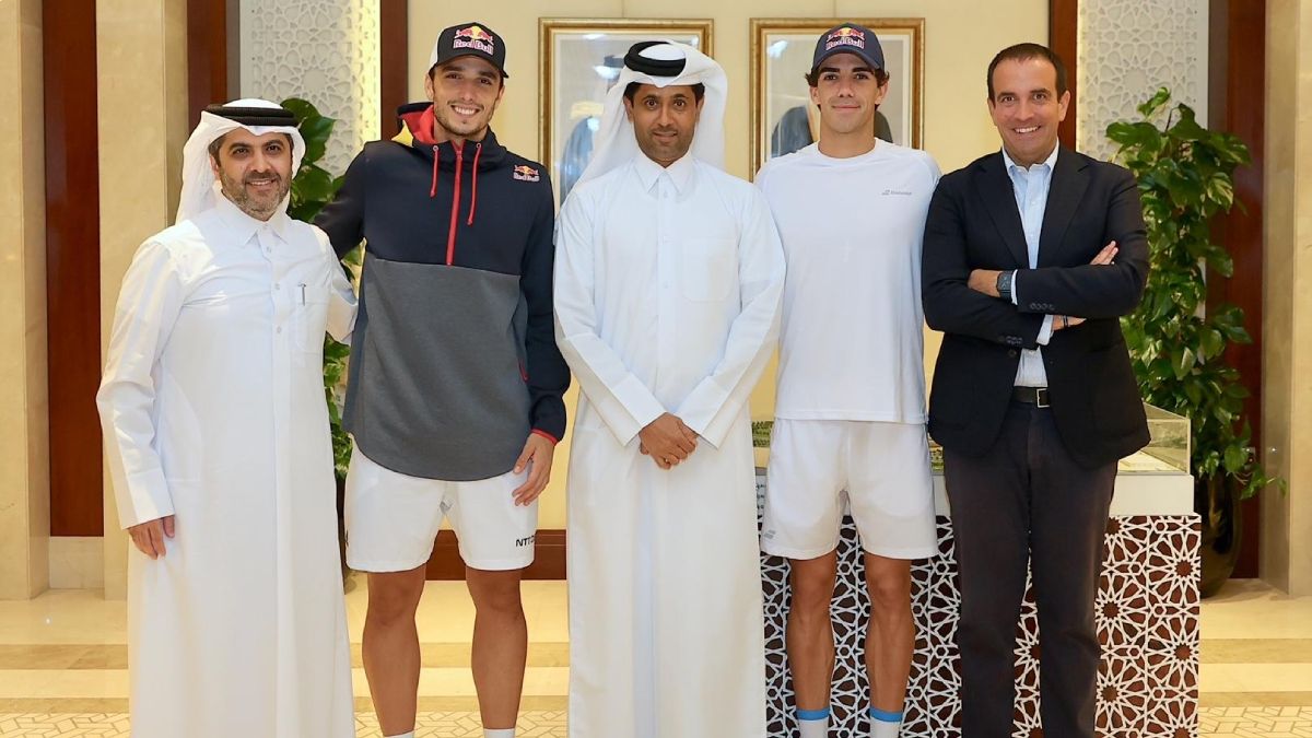 Tareq Darwish, Nasser Al-Khelaïfi y Luigi Carraro, junto a los número uno Galán y Lebrón