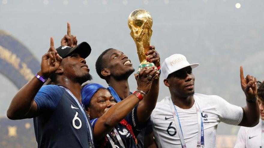 La familia Pogba celebrando el campeonato del Mundial de 2018