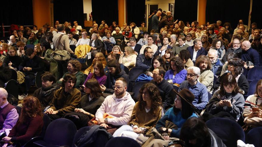 Público asistente a la jornada inaugural del festival.