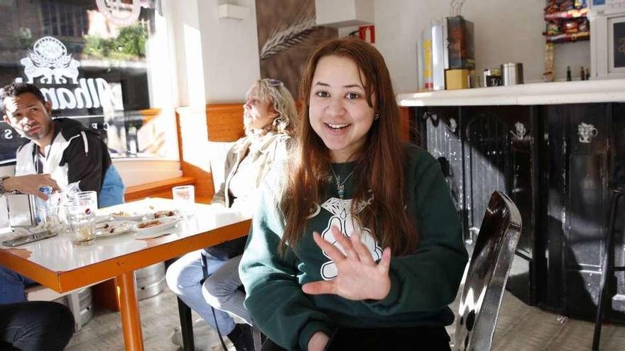 Yuheidy Vargas, la joven de origen dominicano que estuvo tres días perdida, ayer, en un local hostelero de Oviedo.