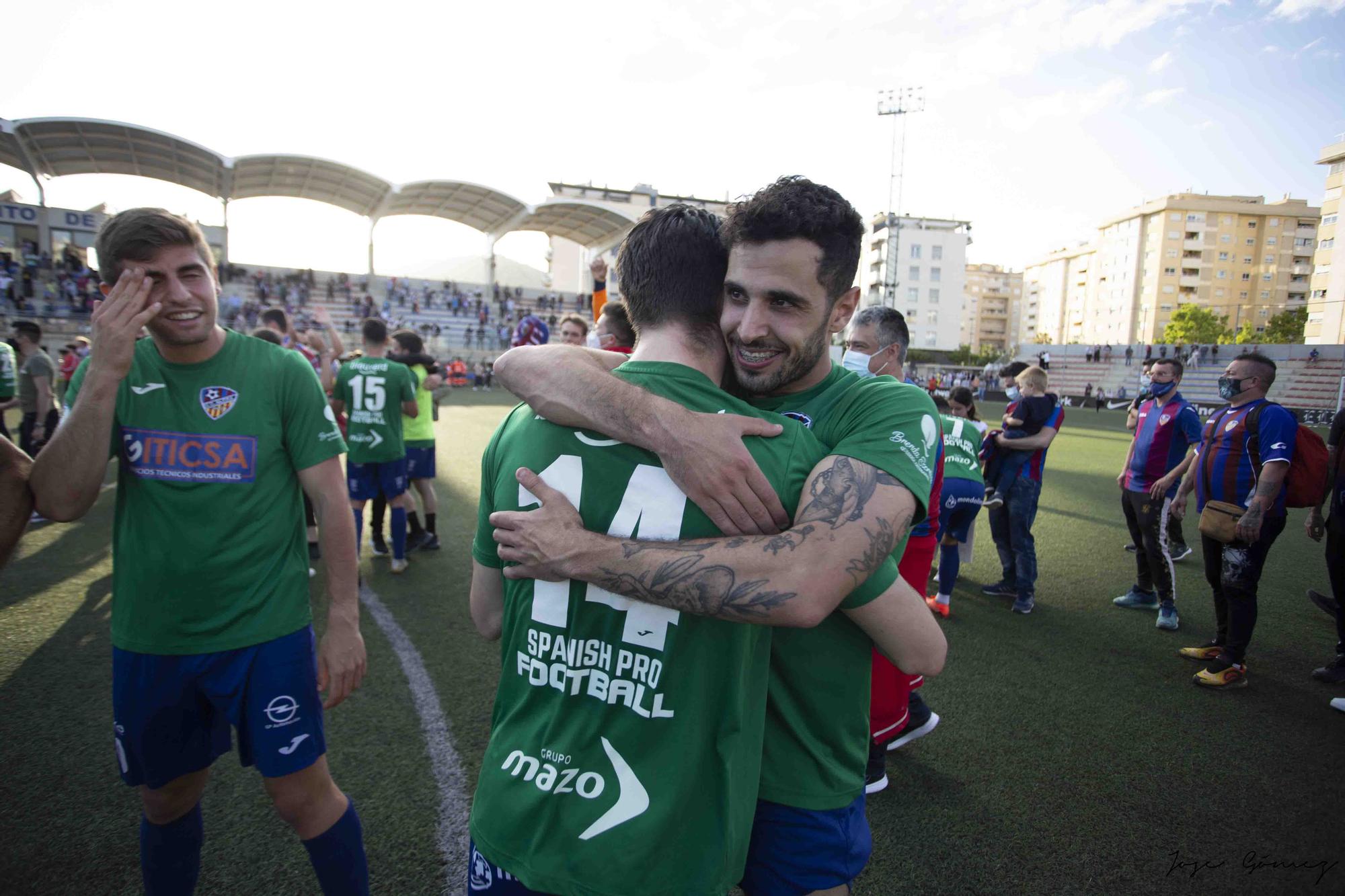 La UD Alzira celebra el ascenso a Segunda RFEF