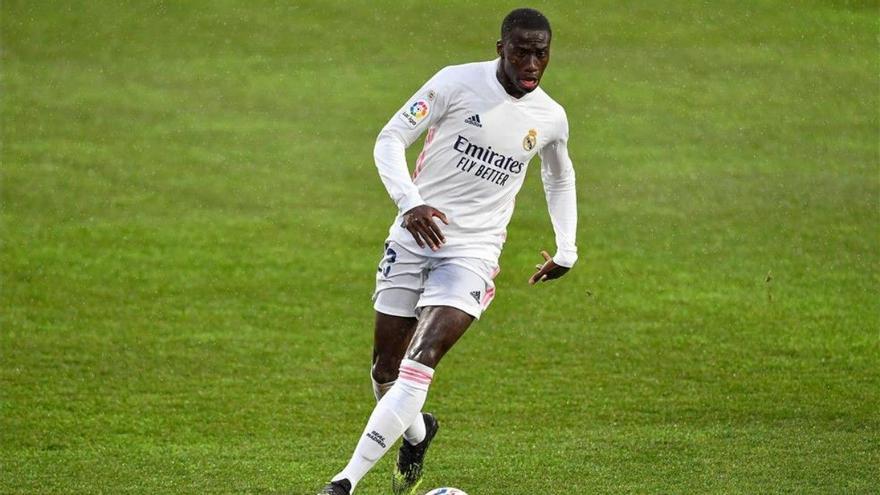 Florentino se plantea vender a Mendy