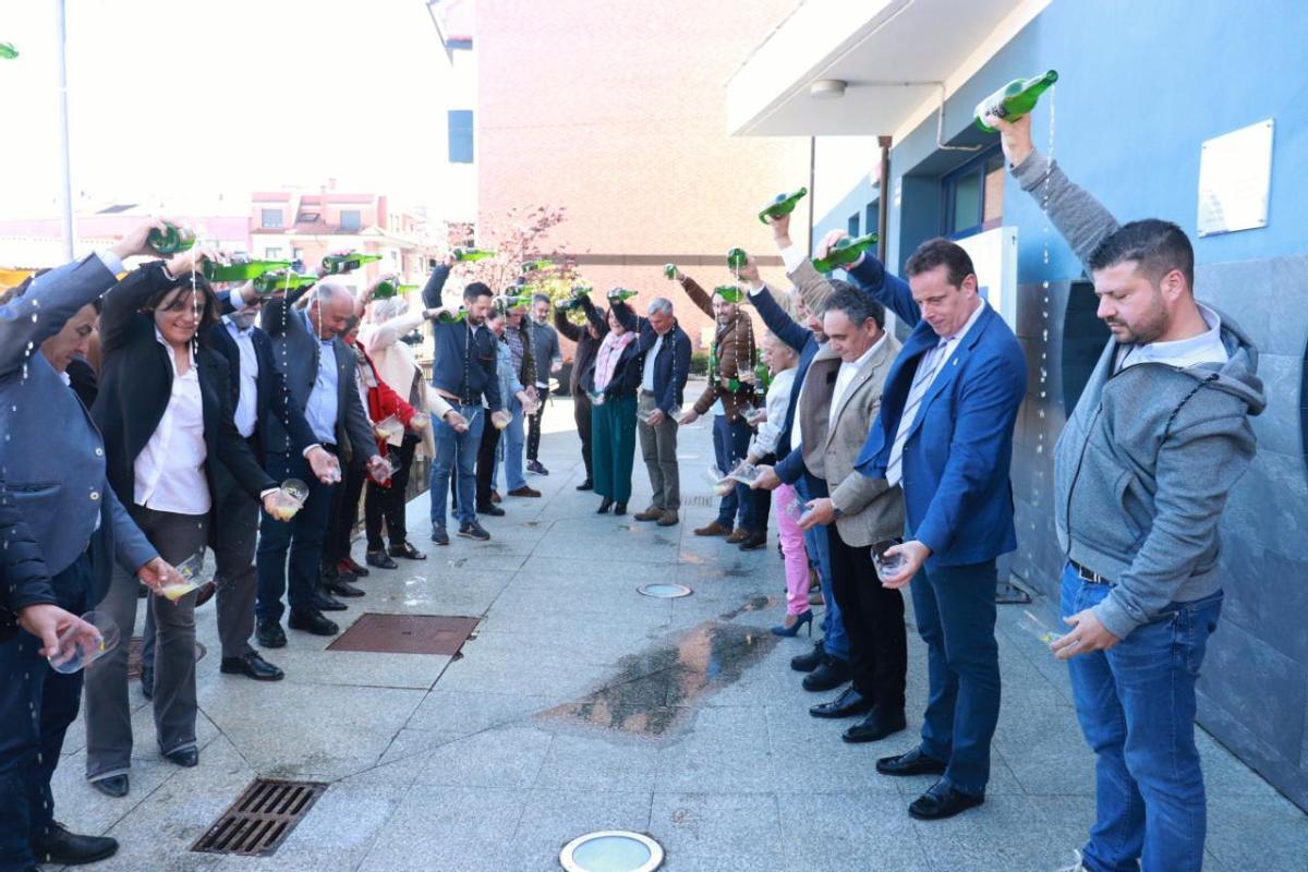 El presidente de la Junta señala como "deberes legislativos" la lucha contra la burocracia y la financiación local