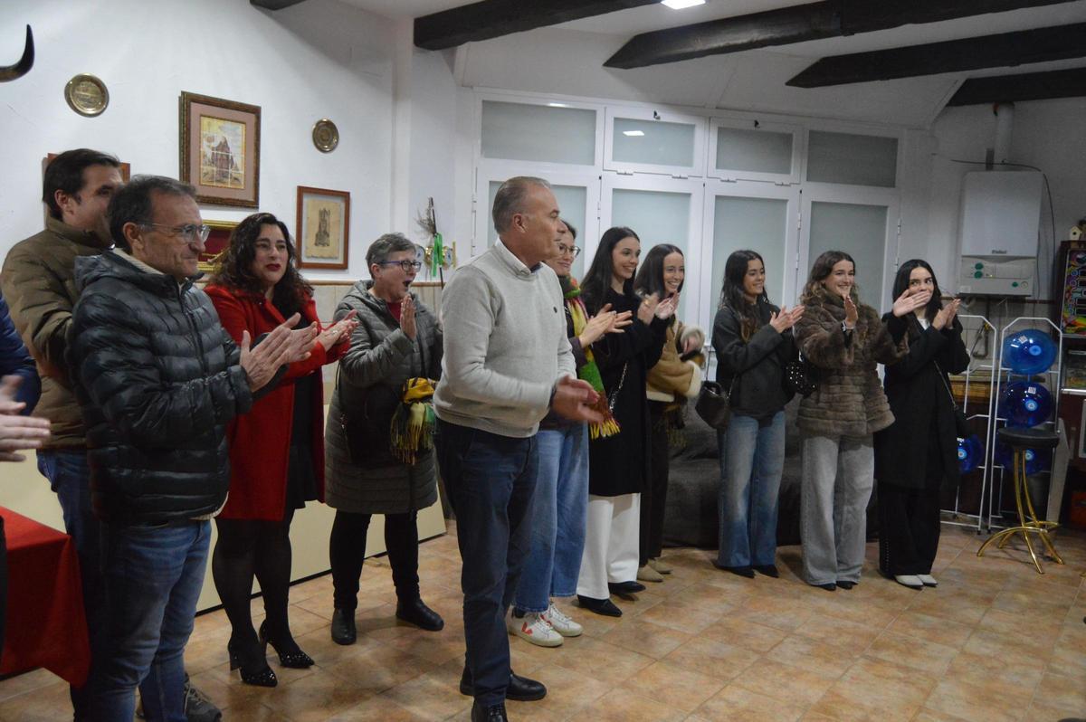 Fotogalería I El presidente de la Junta de Festes de Vila-real inaugura su espectacular belén