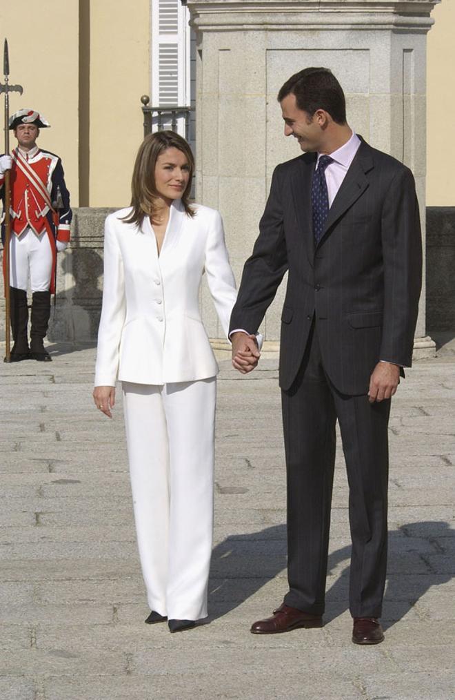 Letizia Ortiz y Felipe VI en el anuncio de su compromiso