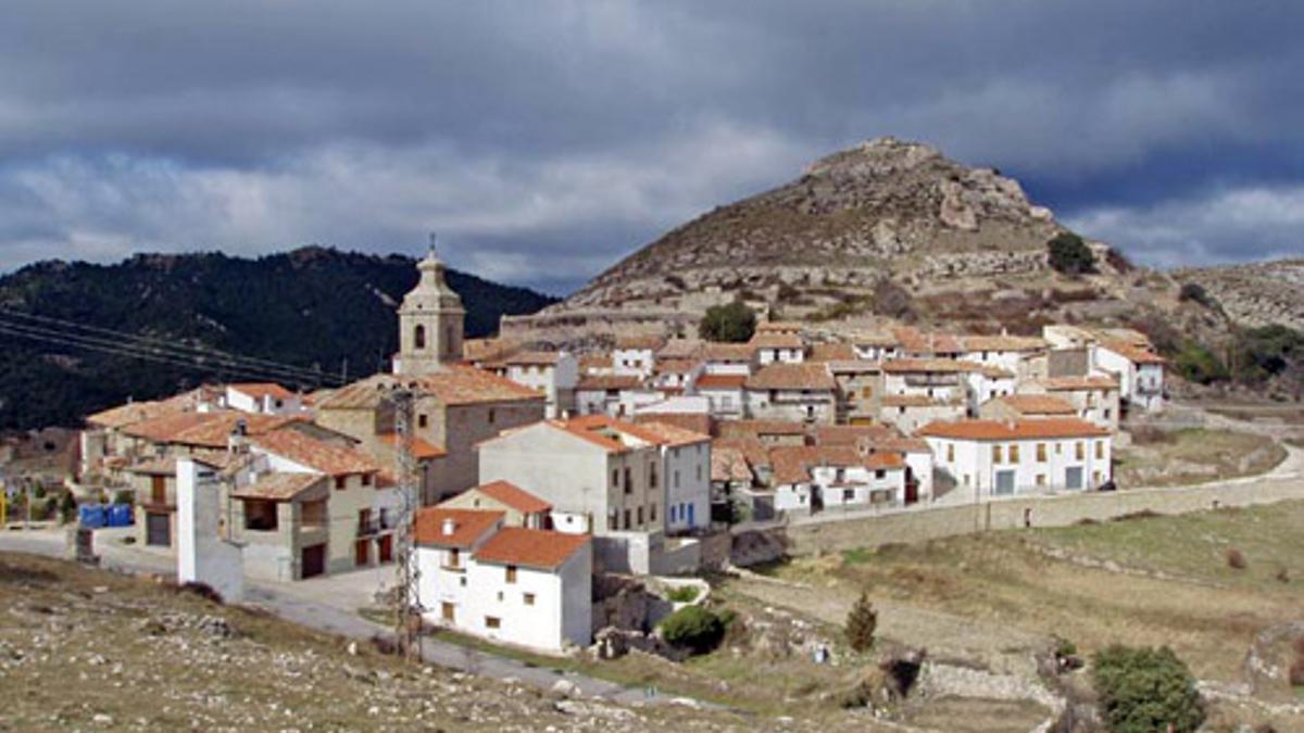 'La Panderola' visita este miércoles Castell de Cabres, el pueblo con menos habitantes de la provincia