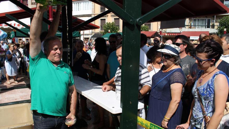 Asturias se compromete ante la Unesco a celebrar cada año un Día de la sidra