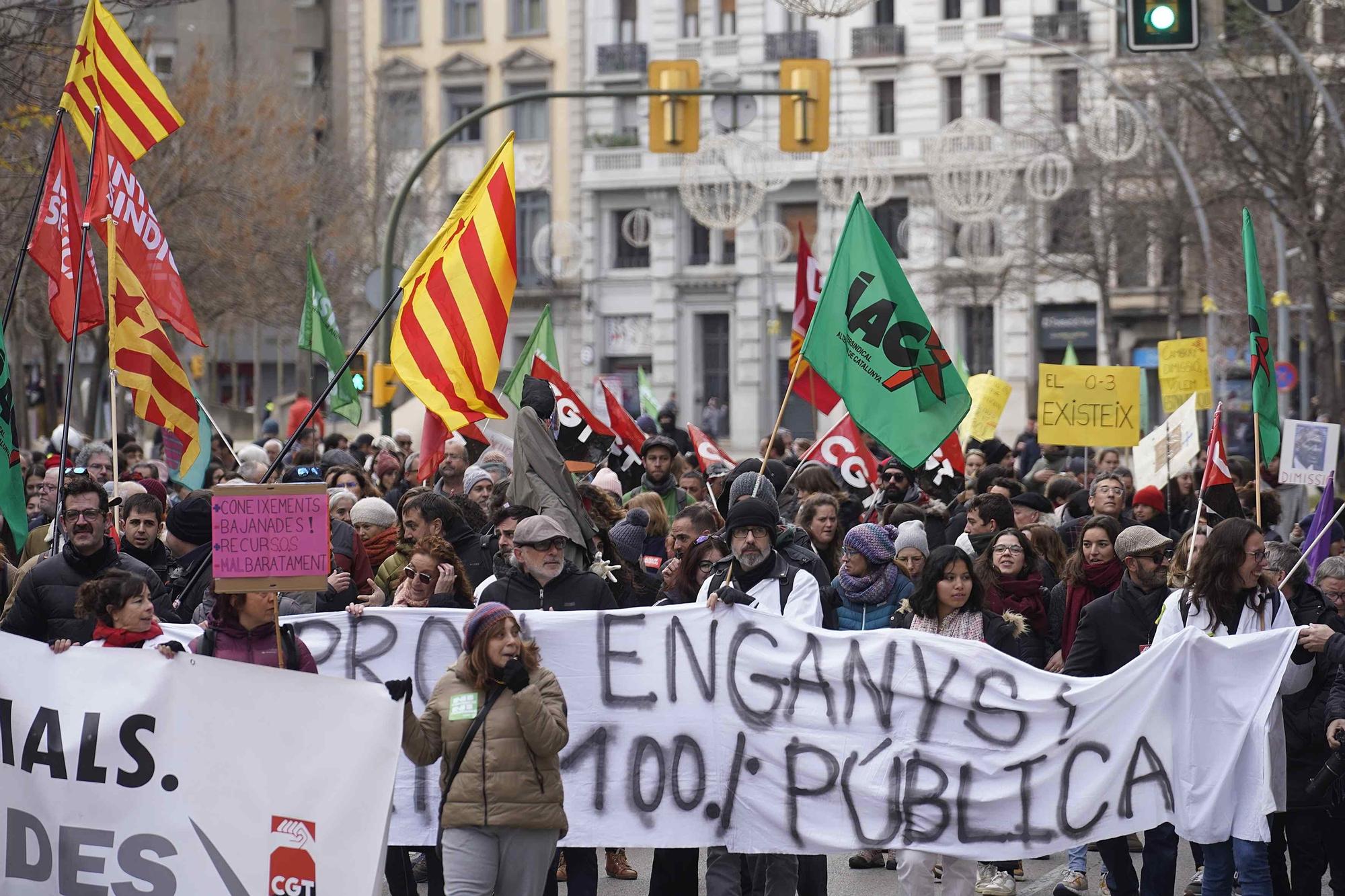 Manifestació a Girona per defensar un sistema educatiu i sanitari "públic i de qualitat"