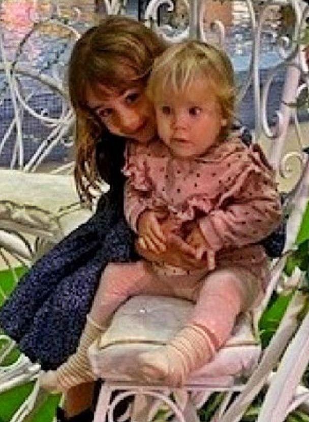 Las pequeñas Olivia y Anna | ELD