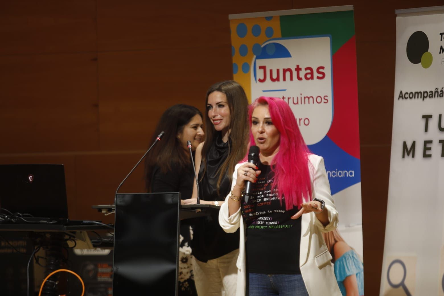 Un concurso reta a las niñas a crear aplicaciones para mejorar la sociedad