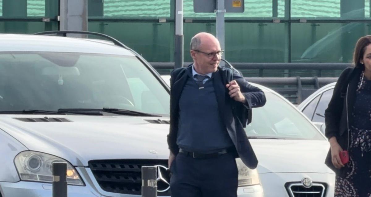 Imagen exclusiva de Ernest Schilders en el aeropuerto de Barcelona