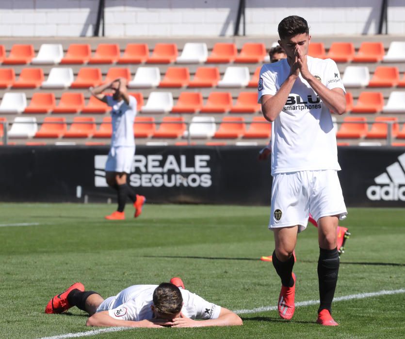 Valiosa victoria del Valencia CF Mestalla