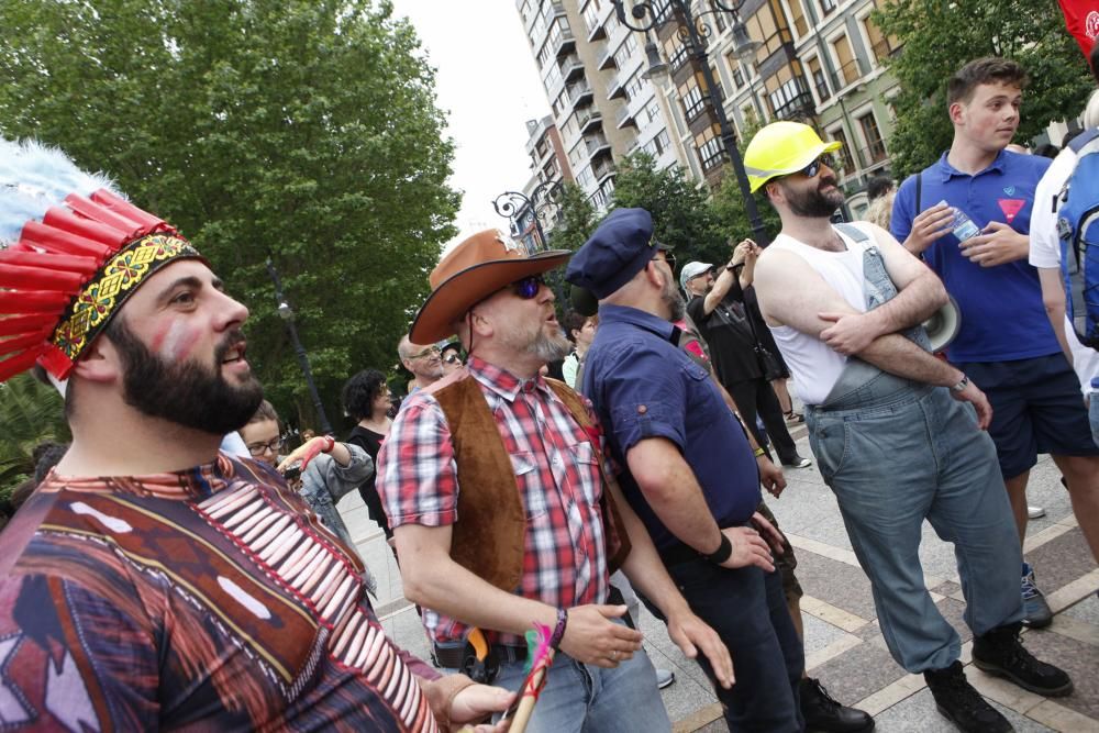 Desfile del orgullo LGTB por las calles gijonesas